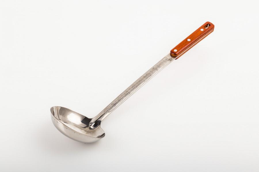 Половник нерж с дерев 12 от-251 22-245